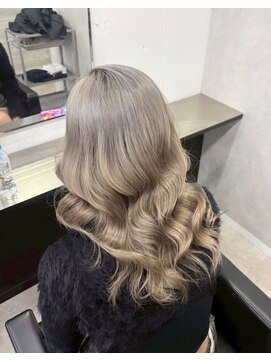 プライズ 所沢プロぺ通り店(prize) ミルクティーカラーベージュカラーブリーチダブルカラー所沢