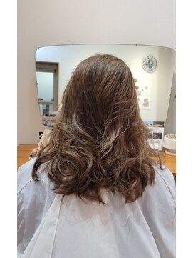ルナティー(Lunaty) ロングレイヤーリバース巻き