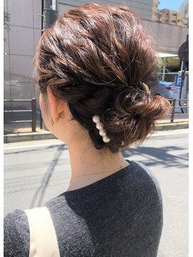 デコヘアー キートス(DECO HAIR kiitos) ロープ編みのゆるっとシニヨン