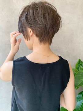 アヴァロン(AVALON) 30、40代にオススメ☆イルミナカラー×絶壁解消ショート