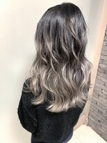 フェーディン(fa/din)&nbsp;バレイヤージュベージュミディ