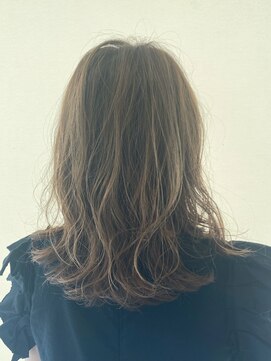 イロヘア アンジョウ(ilo.hair anjo) 色素うすめアッシュ