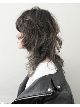 エヌ トーキョー(enu TOKYO) ハイライトでつくる透明感アッシュ　ミディアムヘアー