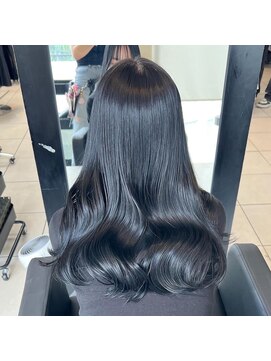 アクアオモテサンドウ(ACQUA omotesando) ☆透明感カラーブルーブラック暗めカラーブルージュ重めロング