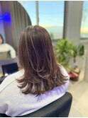 ミディアムレイヤー×ベージュカラー【hair&spa Blue】