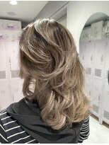 ヴァイス 新宿店(VAICE)&nbsp;レイヤーカット/海外ヘア［新宿/ハイライトカラー］