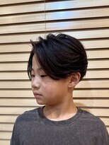ピリナ(Pilina) センターパート×ニュアンスパーマ/キッズカット/刈り上げ