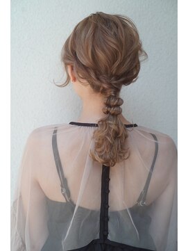 レジュアル(RESSUAL) ゆるふわ編みおろしヘアセット