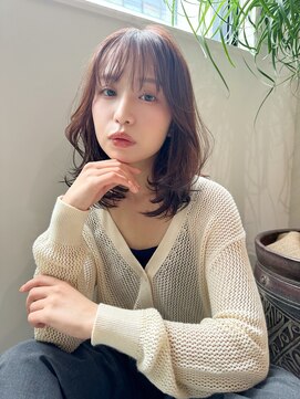 レヴリー(reverie) 韓国風レイヤーカット20代30代髪質改善顔まわりレイヤー心斎橋