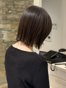 ザザ ZA/ZA 目白 顔周りレイヤー/ぱつっとボブ/切りっぱなしボブ/目白美容室