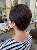 《見附　今町》　黒髪　女子ショートヘア