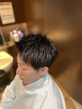 ヘアーモードキクチ 神田日銀通り店 アップバングショート