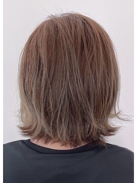 カッツ 笠岡店(CUT S) シルバーベージュ