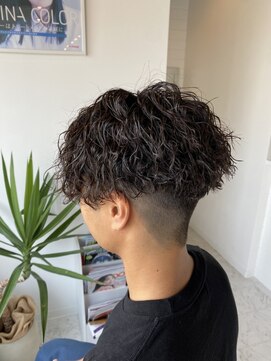 シャイン(Shine) メンズカット / メンズスタイル / ツイストスパイラルパーマ