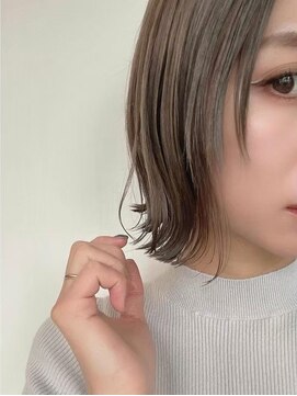 カロル 川口(Calor) ２０代３０代４０代５０代小顔ミディアム外ハネボブアッシュ