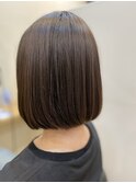 内巻き平行ボブ