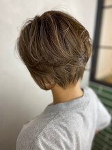 ラトリエ ブロカント 立川北口店(L'atelier BROCANTE) アッシュベージュ ハイライト ショートボブ 小顔補正立体カット