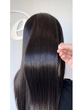 イイネ(iine) 黒髪髪質改善ストレート美シルエットロングスタイル20代30代40代