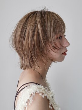 シスタ(SISTA) ハイトーンフェイスレイヤーボブ外ハネ顎ラインボブ【自由が丘】