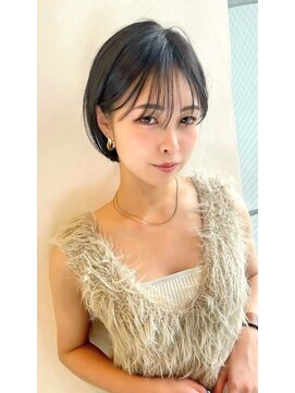 イヴォークトーキョーオーサカ(EVOKE TOKYO osaka) 耳かけ ボブ シースルーバング 丸み おしゃれ 可愛い