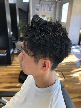 ザ ハレ 学南町店(THE HALE'S)の写真/モテに必須な眉デザインは《THE HALE'S》で叶える♪[新規様：カット＋シェービング(眉カット込み)¥3520]