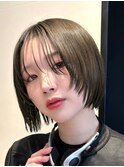 顔周りレイヤーカットくびれヘアミルクティーベージュカラー