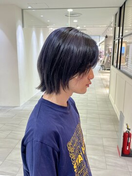 ビーハイブアヴェダ PARCO2店(BEHIVE AVEDA) セクションカラー/青黒【三橋由奈】