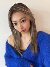 ヨシトモ(YOSHITOMO)&nbsp;AYARI 