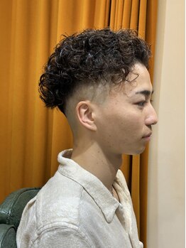 バーバー アカダマの写真/学生さん必見！フェード以外の王道スタイルにも特化したサロン＊トレンドを落とし込み洗練されたスタイルに