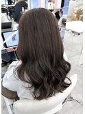 オリーブグレージュ