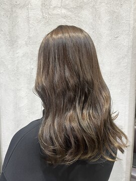 ロミバイリー(Romi by Lyee) グレージュ