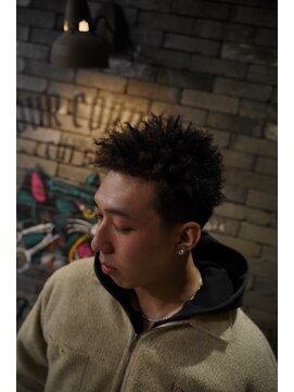 フォーコーナーズカットショップスリーセント 栄(FourCornersCutShop 3/cent) スパイキーアフロ