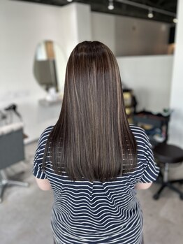 エルピス 中央林間店(elpis)の写真/白髪にお悩みの大人女性必見！【白髪ぼかしカラー】×【縮毛矯正】でオシャレで扱いやすい髪へ。