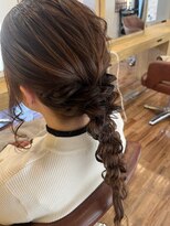 グランミリ(Grand mm)&nbsp;抜け感編みおろし大人ヘアセット