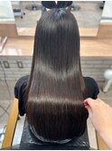 ◯縮毛矯正で誰もが羨む艶髪へ！