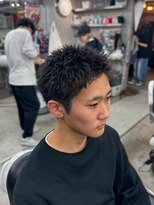 ダムディー トウキョウ 新宿店(DAMDEE TOKYO)&nbsp;ハサミで刈り上げた無造作スパイキーショート
