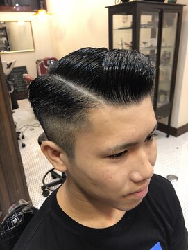 バーバー アカダマ 七三分刈り上げ