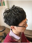 メンズショートネープレスマッシュツーブロック無造作スタイル