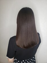 少しのうねりや癖毛からサラ艶ストレートヘアになりたい方に！《酸性ストレート》