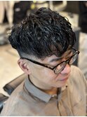 ツーブロックサイドパートスペインカールナチュラルピンパーマ