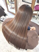 スリー(THREE)&nbsp;髪質改善トリートメント  縮毛矯正　ストレート　酸性　カラー