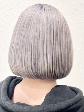 ステア ケース(stair case) ハイトーングレージュカラーふんわりボブ
