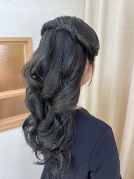 ソノ(sono) ハーフアップ　結婚式ヘアセット　巻き髪　パーティヘア