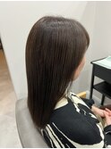 オリーブベージュ
