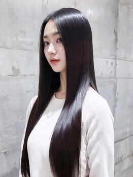 リラ バイ クオーレ(LIRA by CUORE)の写真/話題の超高濃度水素ケアで髪の芯まで水分と栄養を与える◎髪質改善トリートメントで艶やかな美を実現♪