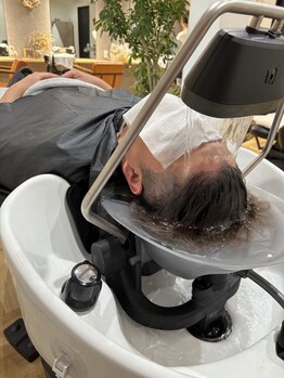 実力派STYLISTが担当◇頭浸浴・眼浸浴で日々の疲れを癒し、豊富なMENUでON/OFFでもキマるスタイルを実現！