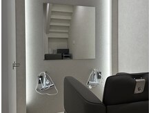 ホワイト(White)の雰囲気(=ゆったりできる個室=)