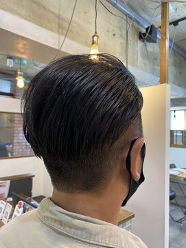 ツーブロックメンズスタイル／斉藤