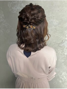 コトナ(kotona) ハーフアップヘアセットヘアアレンジ結婚式ヘアセット編み込み