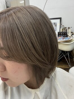 アルチェヘアー(alche hair)の写真/席数を絞った贅沢なプライベート空間。最初から最後まで一人の担当者が向き合う、特別なひととき。